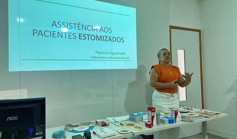 Workshop treina equipes do HSA para cuidados básicos com as ostomias