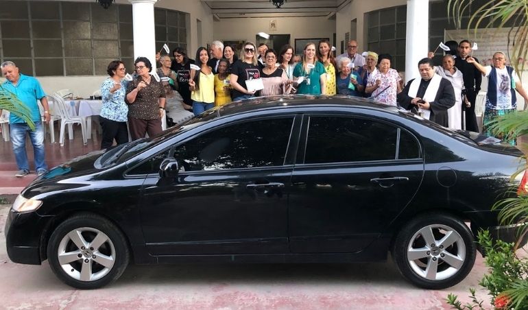Centro Geriátrico Padre Venâncio recebe doação de carro do TJPE