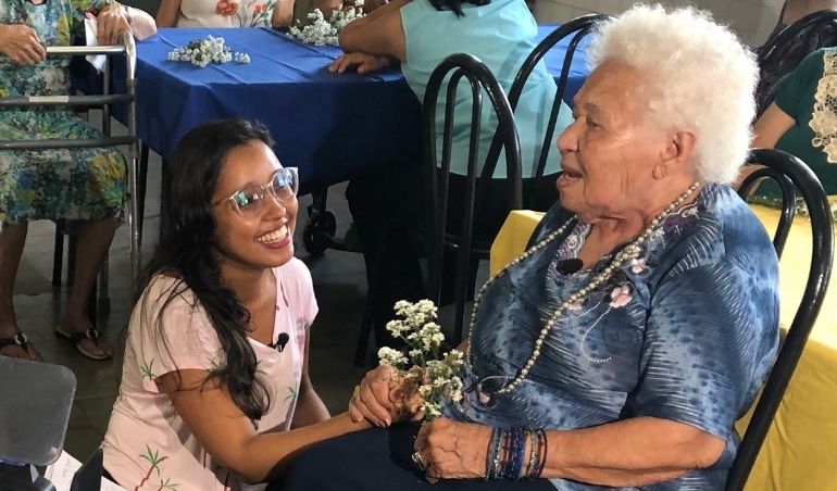 Centro Geriátrico Padre Venâncio se transforma em 'sala de aula' em estudo sobre felicidade