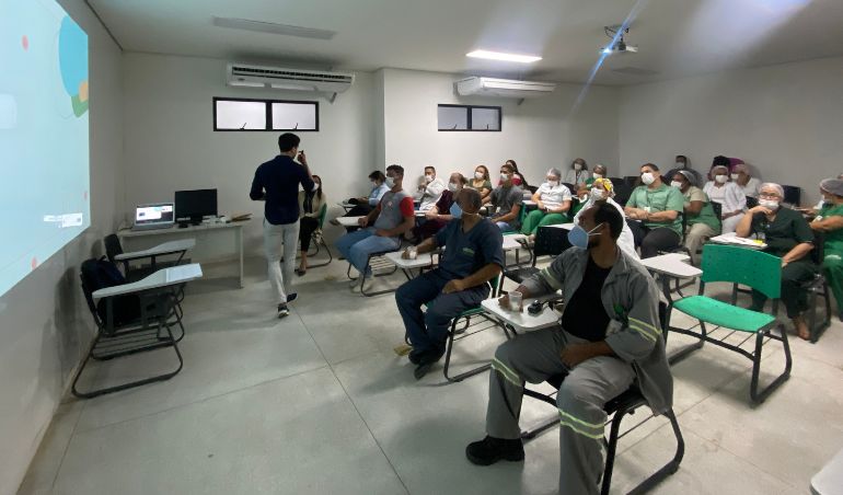 Colaboradores tiram dúvidas sobre Varíola dos Macacos em palestra no HSA