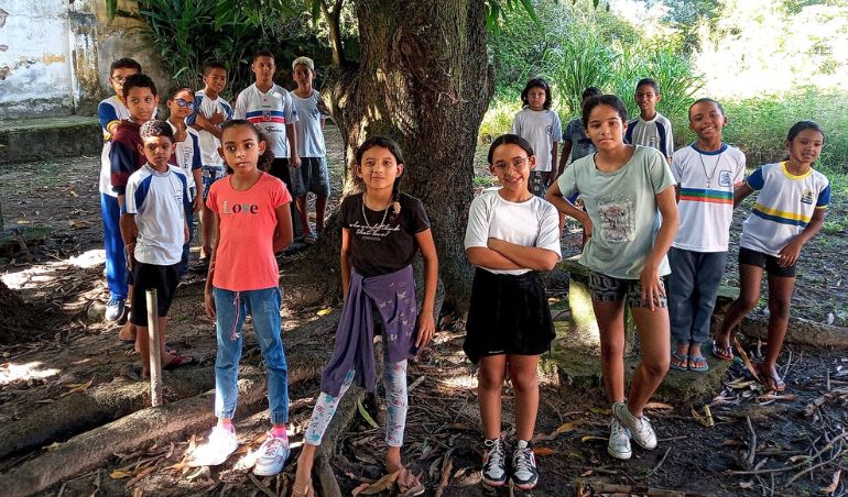 Crianças celebram natureza com arte, oficinas e abraço simbólico na Semana do Meio Ambiente 