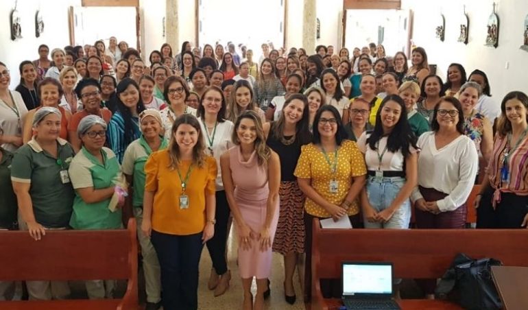 Dia da Mulher: ação celebra a presença feminina na Santa Casa