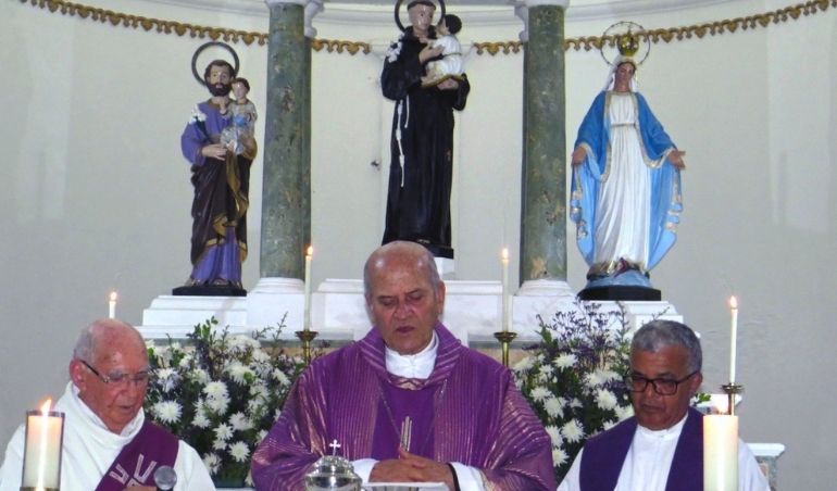 Dom Fernando Saburido celebra missa em preparação para o Natal na Santa Casa