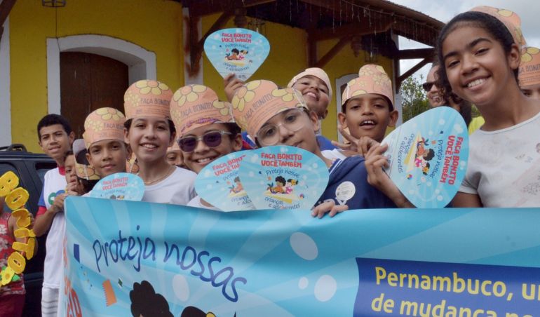 Passeata de conscientização ao combate a Violência e exploração sexual de crianças e adolescentes