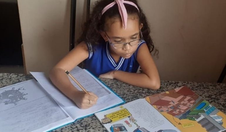 Projeto Coração de Tinta busca estimular capacidades cognitivas dos alunos do ESJ e EST
