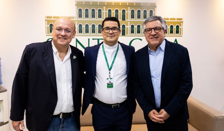 Ministro Alexandre Padilha visita hospital da SCM