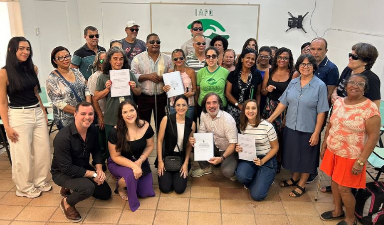 Em parceria com a UFPE, IAPQ lança cartilha de saúde bucal