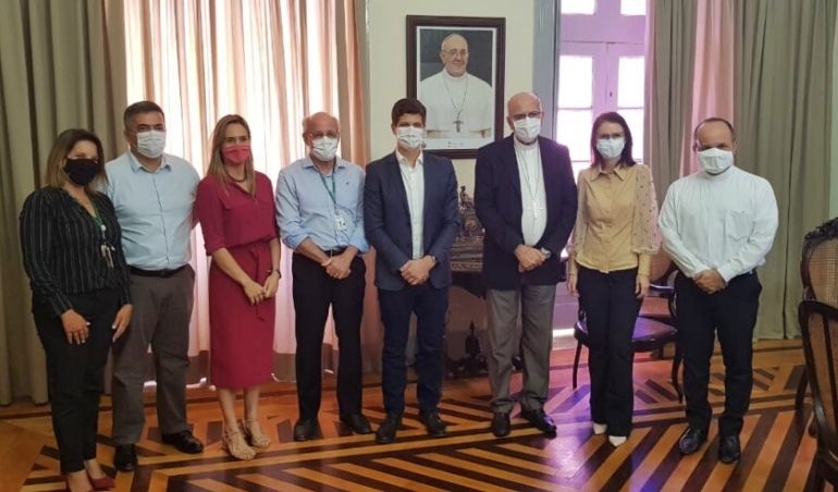 Nova equipe da Prefeitura do Recife recebe gestores da Santa Casa